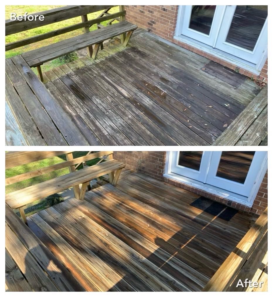 Dirty wooden deck before-and-after deck cleaning in Marysville WA